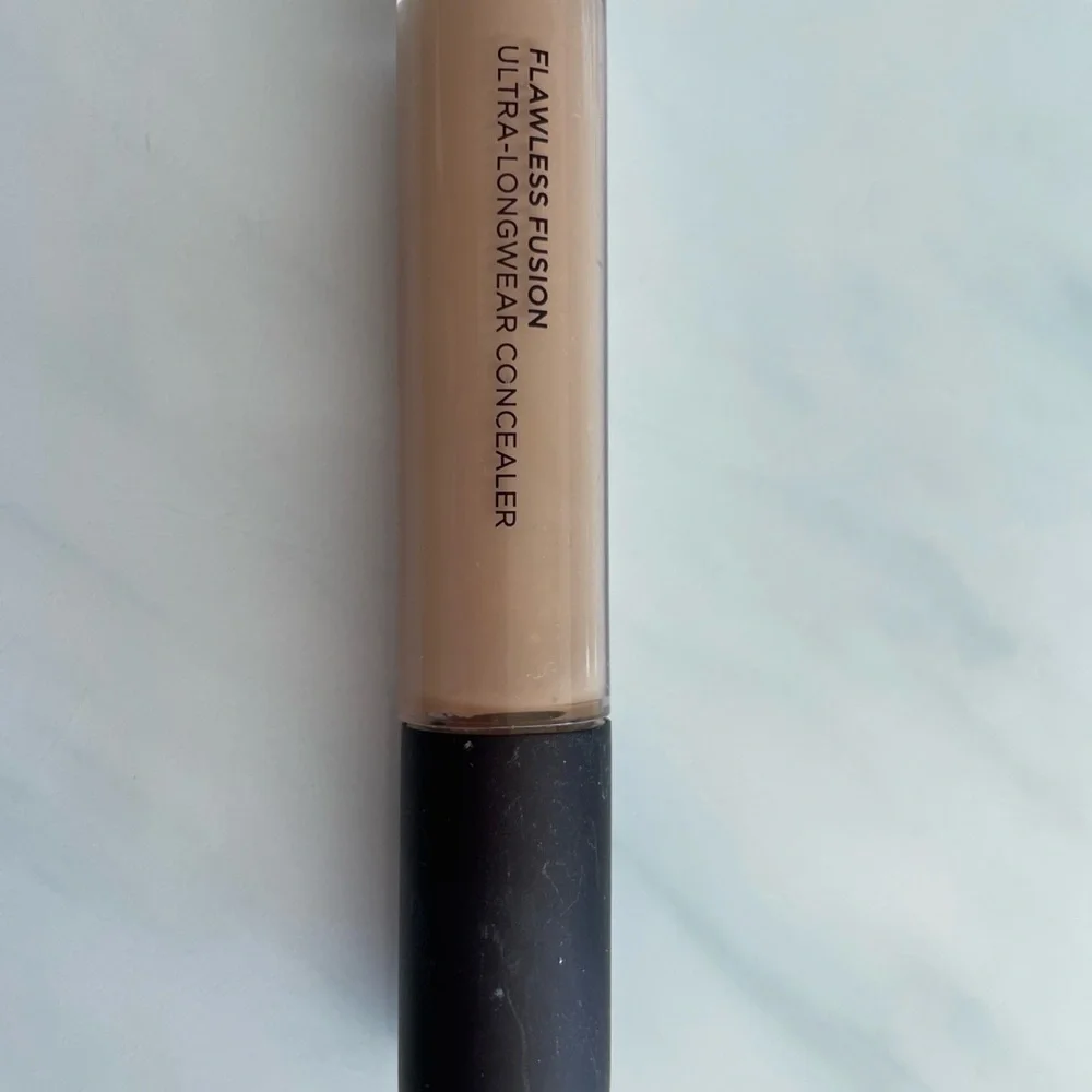 Laura Mercier Cream Concealer